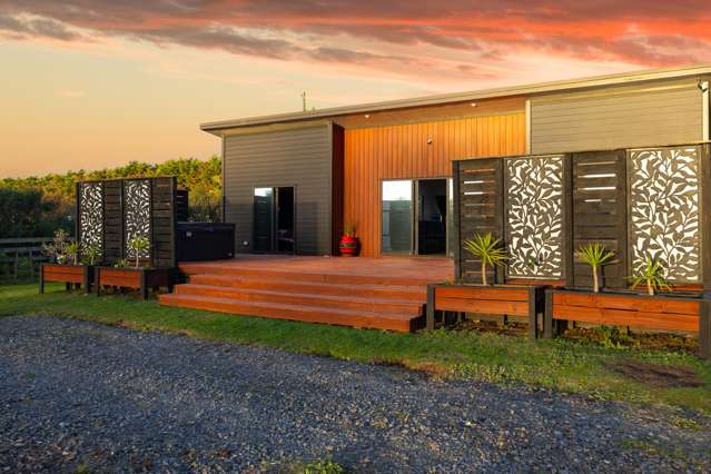 Foxton Home, Two Sleepouts & Subdivision Potential