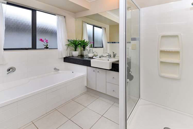 5 Belfry Place Wattle Downs_17