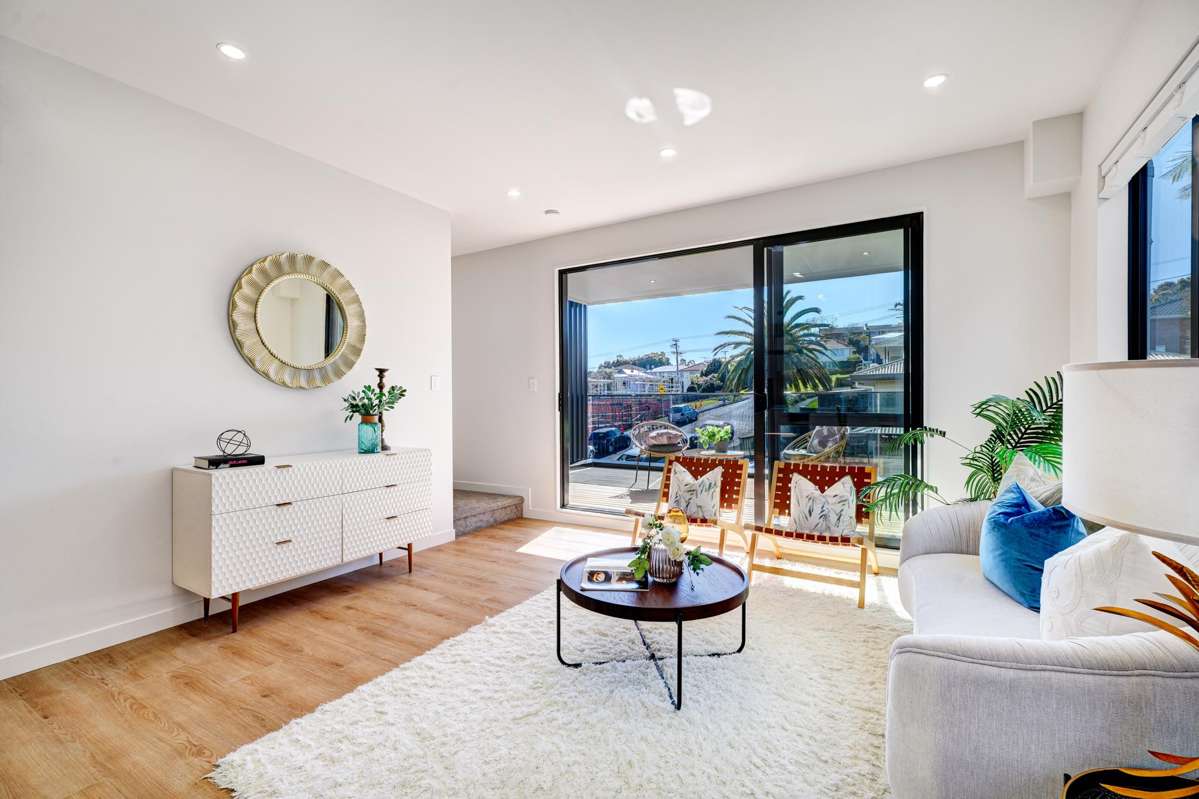 1/4 Powrie Street_2