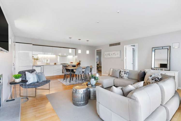 1E/11 George Street Newmarket_18