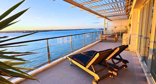 Auckland's Premier Waterfront Apartment.