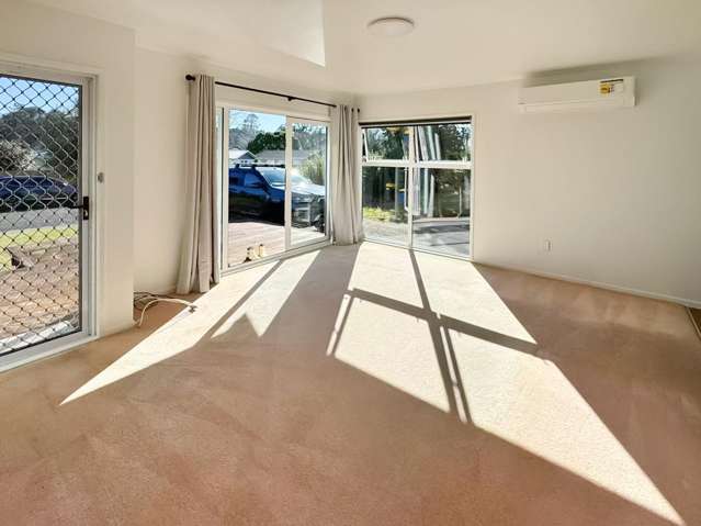 80 Riverpark Crescent 11401_1