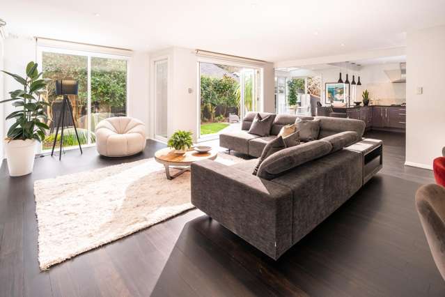 64 Friend Street Karori_3