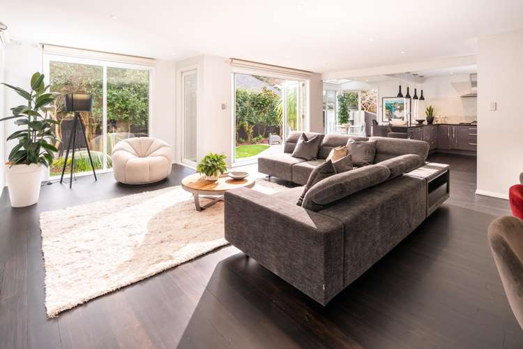 64 Friend Street Karori_3