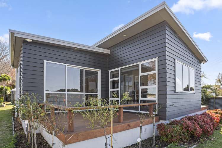 17 Tauranga Road Waihi_11