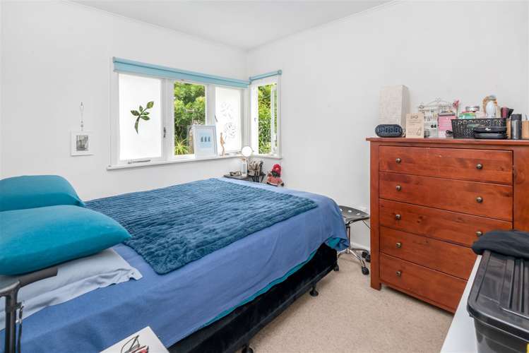 1/87 Beach Road Mellons Bay_8