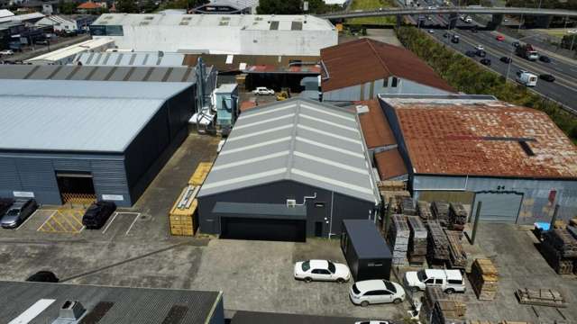 Container Drop Warehouse - Mt Roskill