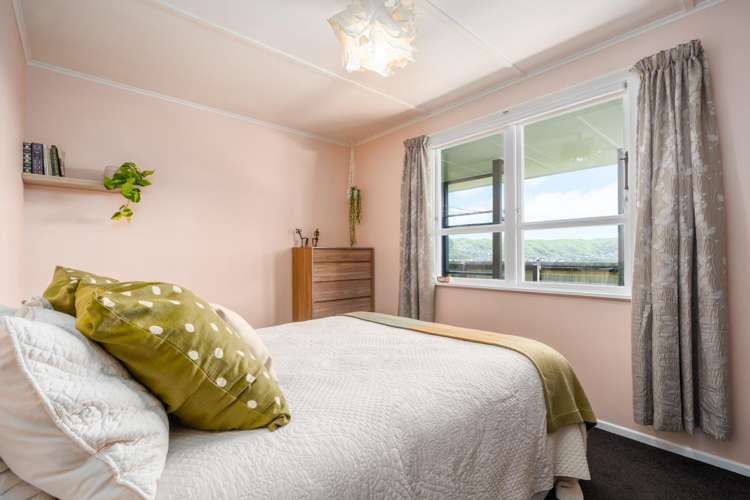 11 Pauline Way Paparangi_10