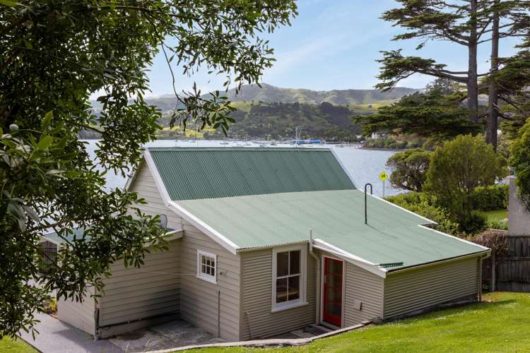 257 Beach Road Akaroa_6