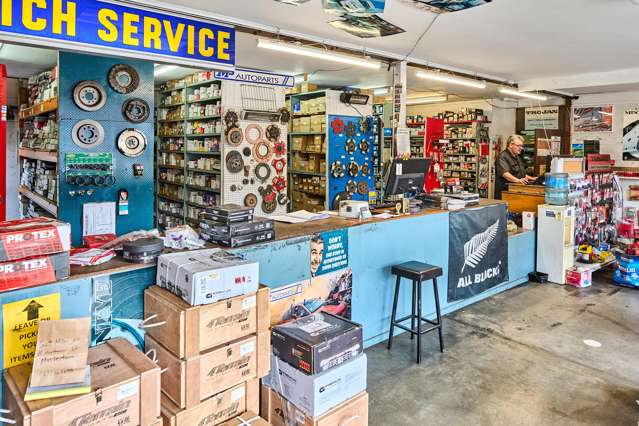 28 Montgomery Crescent Clouston Park_1