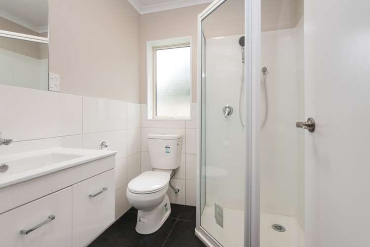 1 Waitoro Lane Henderson_12