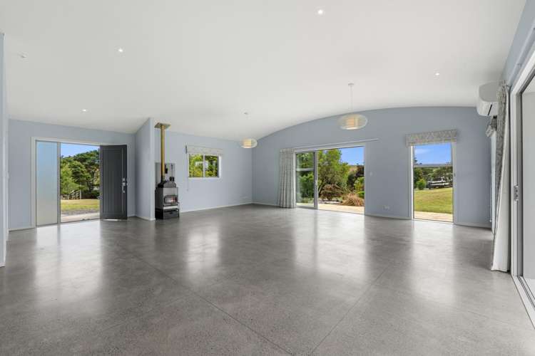 14b Wairere Road Waitakere_11