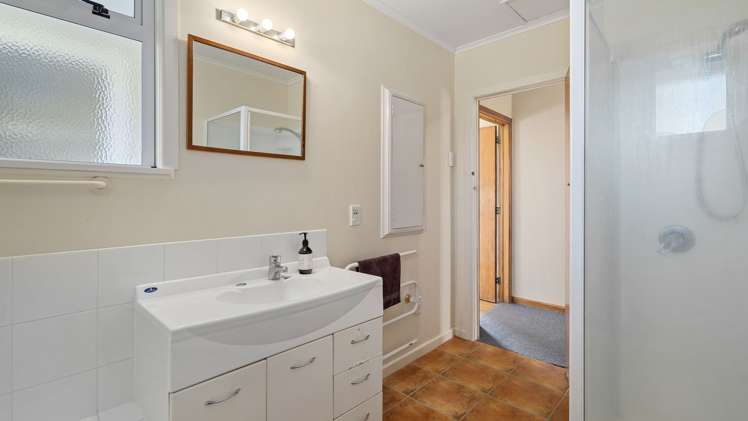 2 Karaka Road Otumoetai_6