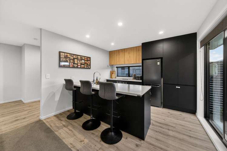 16 Paroto Street_2