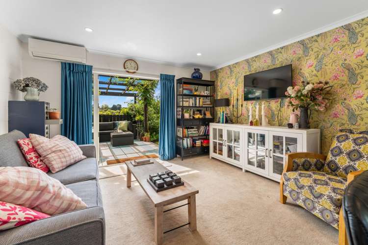 Flat 5 and 6/126B Waikato Street_5