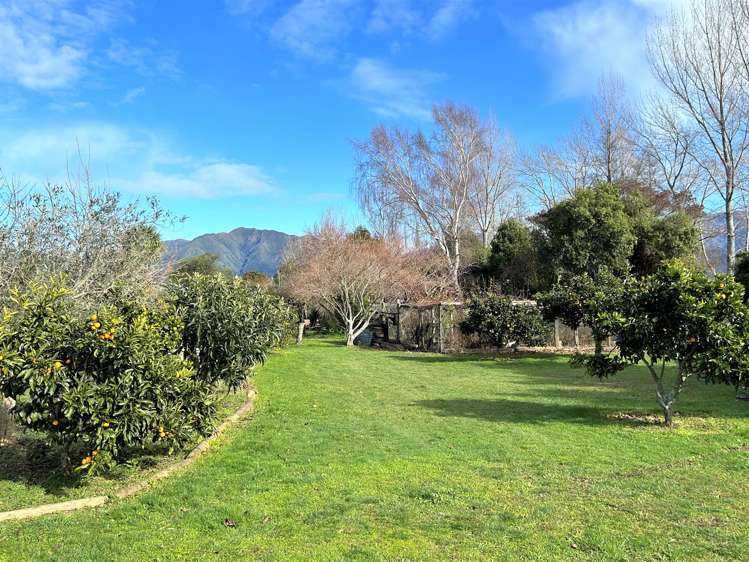 46 Park Avenue Takaka_10