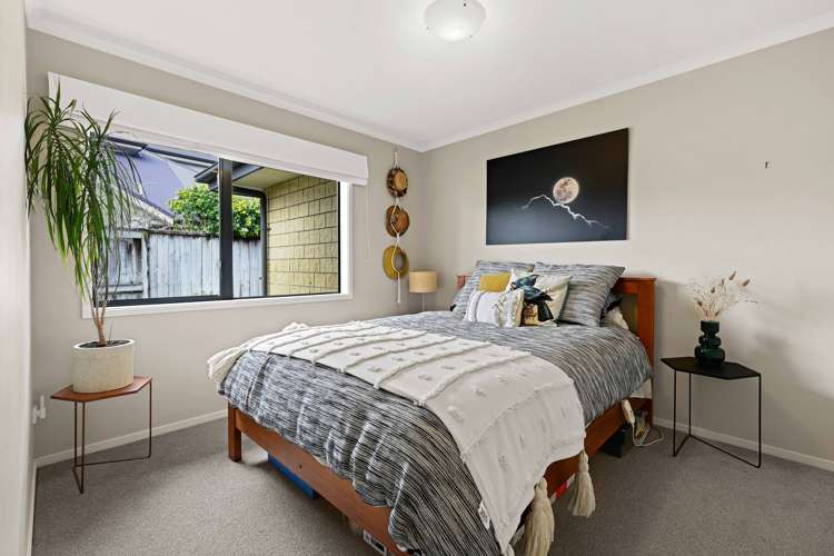 21 Burgundy Court Rototuna_16