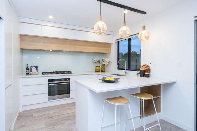 29d Mackenzie Street Te Atatu South_21