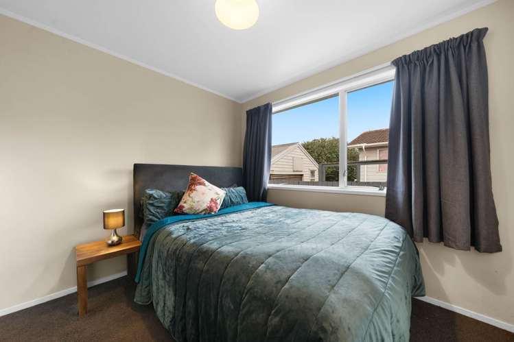 17 Gibbons Road Weymouth_3