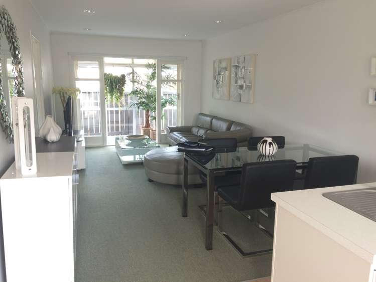 2/666 Pakuranga Road Howick_3