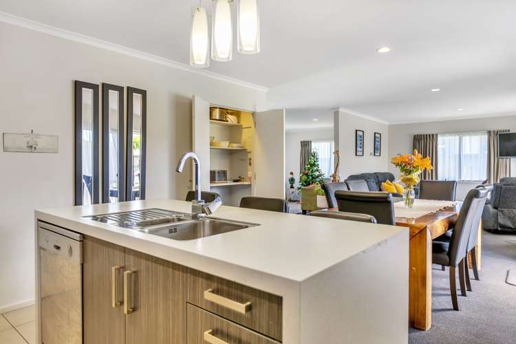 4 Kipling Crescent Owhata_5