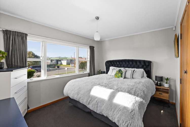 11 Hitchings Avenue Onekawa_4