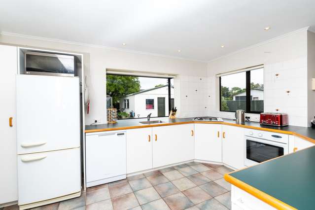 4 Redwood Place Te Awanga_2