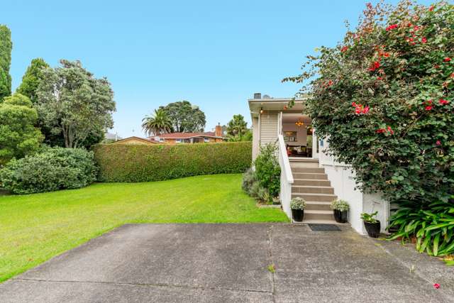 12 Tirimoana Road Te Atatu South_1