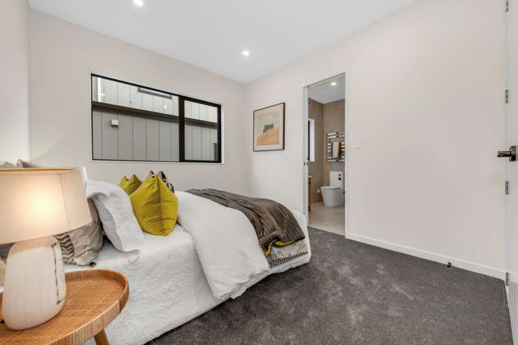 10 Mill Hill Close Flat Bush_8