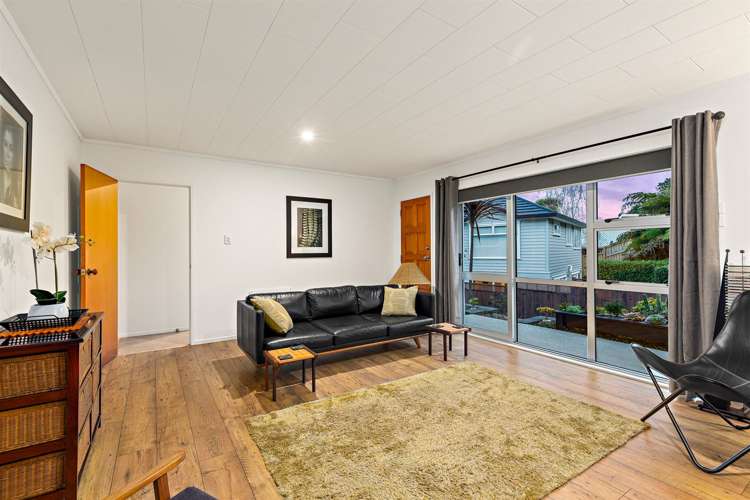 1/76a Heathcote Road Castor Bay_5