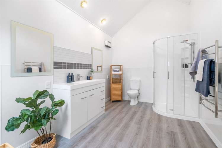 21 Holywood Terrace Gladstone_18