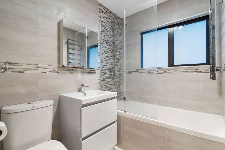 1/690 Beach Road Browns Bay_9