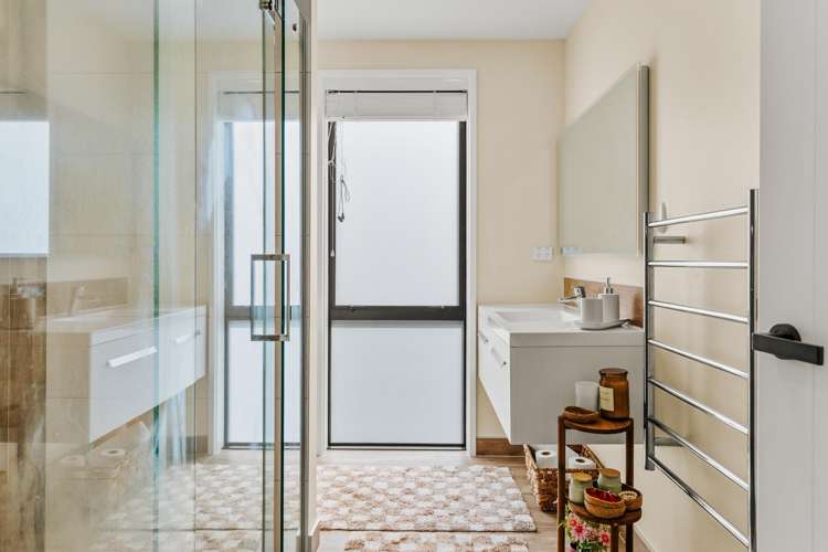 34 Tangaroa Place Poike_12