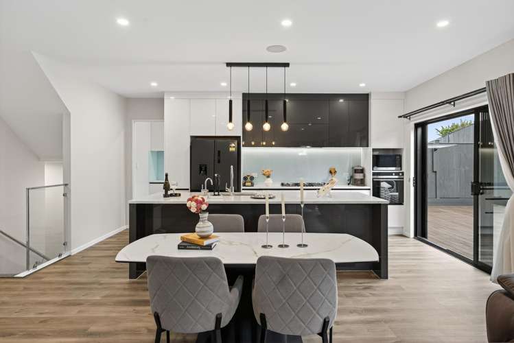 26 Bendridge Street Flat Bush_2