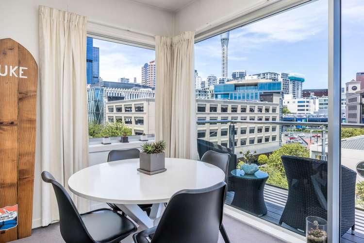 501/125 Customs Street West_5