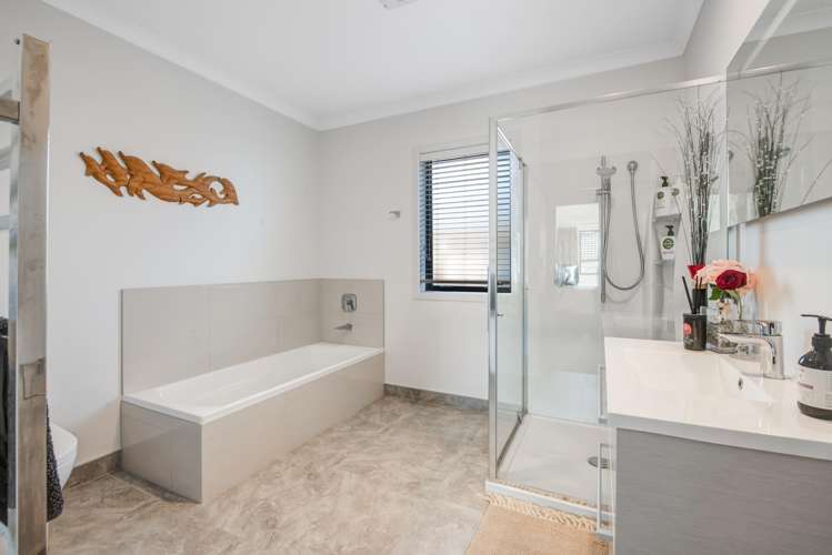 7 Raabia Close Parakai_23