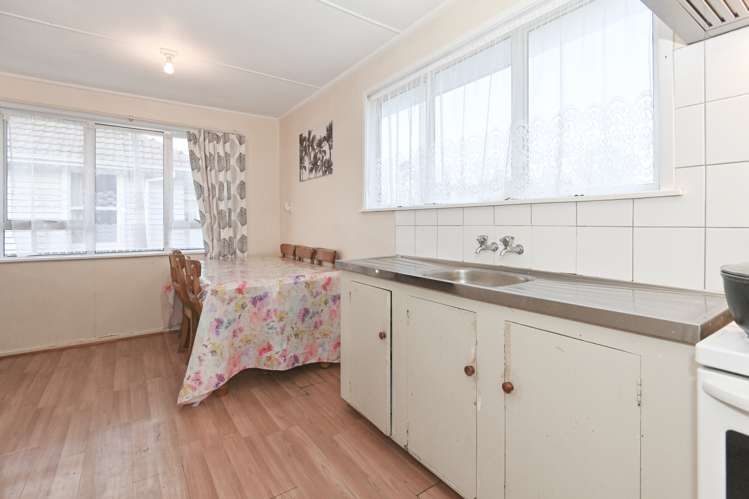 1033 Hood Street Mayfair_5
