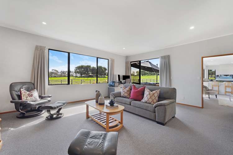 30 Clifton Road Whitford_15