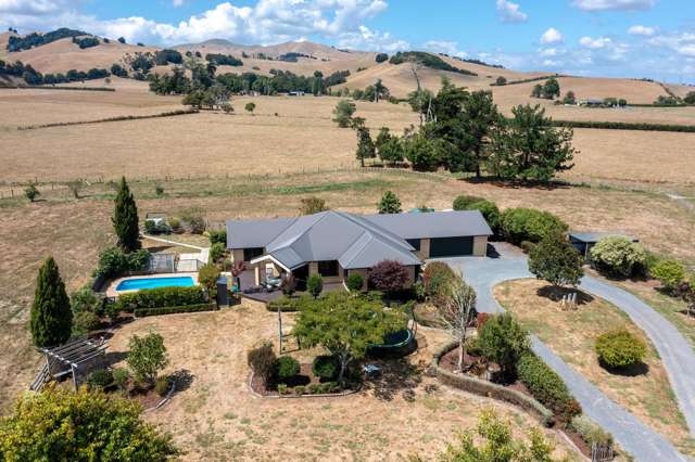 Idyllic Lifestyle Retreat with Heated Pool!