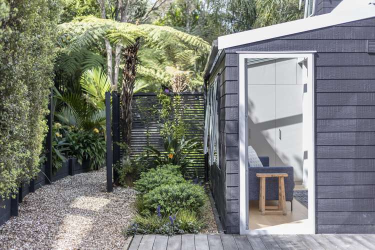 88 Queens Drive Oneroa_28