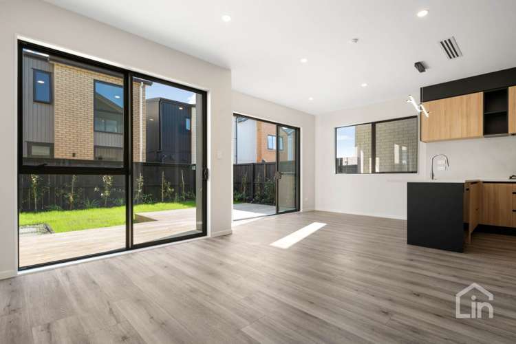 15 Paretao Street Massey_9