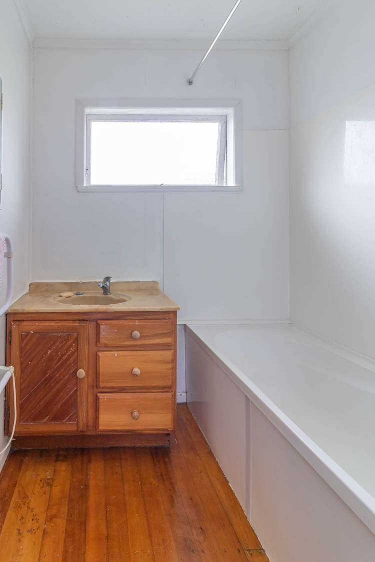 13 Totaravale Drive Totara Vale_9