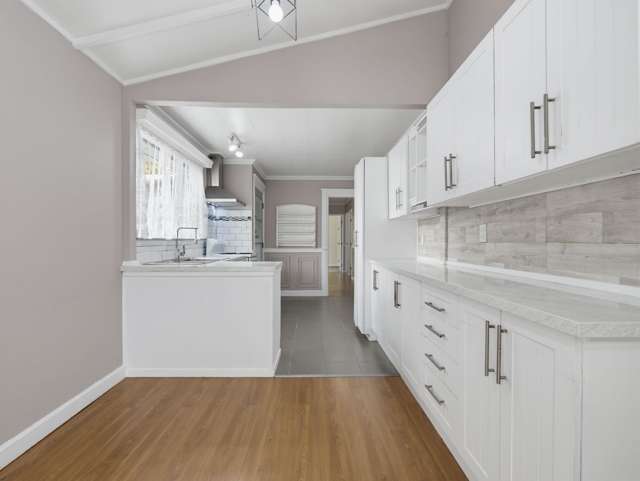 8 John Walker Drive Manurewa_4