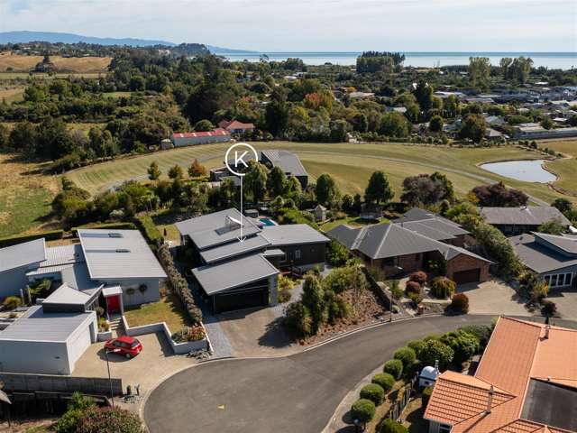 Quiet Elevated & Walking Distance to Mapua Village