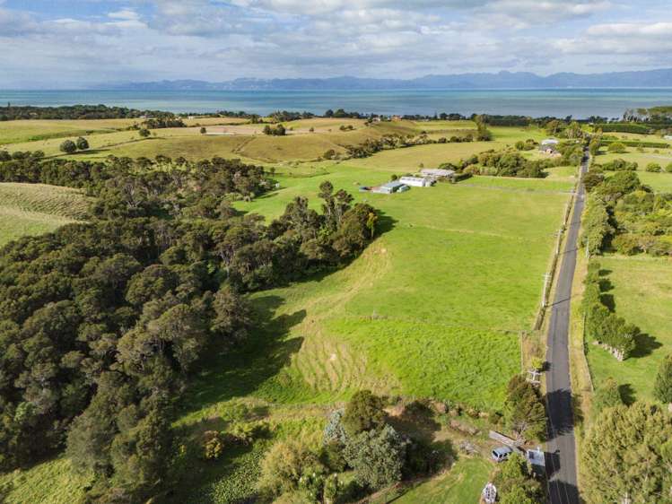 90 Pukekereru Lane Whakatiwai_24