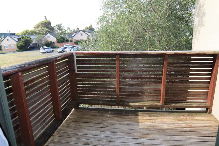 2/12 Ambrico Place New Lynn_11