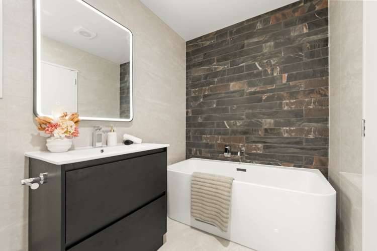 84B Botany Road Botany Downs_10