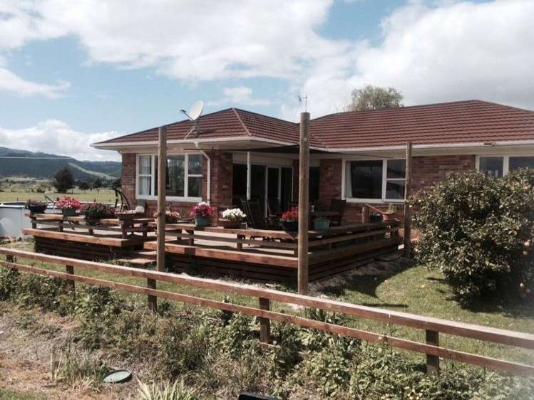 75 Kirikiri West Road Kopu_8