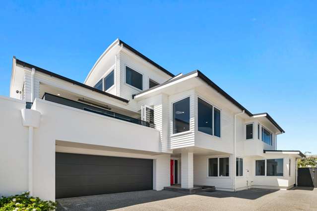 2/203 Marine Parade Mt Maunganui_1
