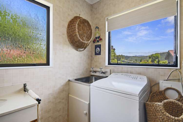 68 Bishop Road Parapara_16